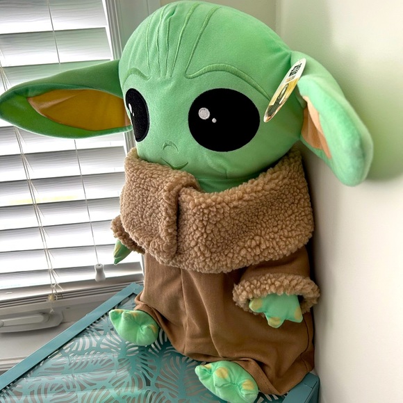 Disney Star Wars The Mandalorian Child/Baby Yoda/Grogu Pillowbuddy NWT - Picture 3 of 5